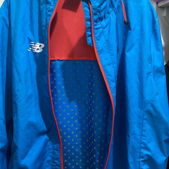 New balance spring/fall rain jacket - Picture 4 of 5